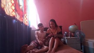 Milf Hot Bikin F*ck Hijastro – Adegan Nyata Di Rumah