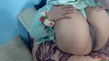 Gadis India Berhijab Digilir Dengan Kasar