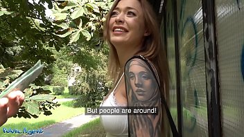 Gadis Seksi Rusia Misha Maver Digoda Di Terowongan