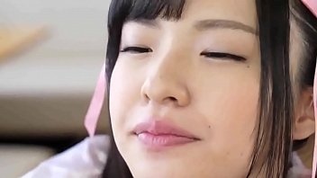 Pelayan Jav Memberikan Blowjob Memikat