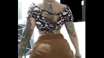 Thais Garcia Sensual Menari Dengan Gemulai