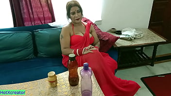 Nyonya India Cantik Panas Menikmati Seks Hardcore Nyata! Video Viral Terbaik