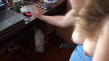 Istri Latin Saya, Ibu Matang Cantik Suka Masturbasi Sambil Nonton Film Porno, Orgasme Intens Menginginkan Kontol