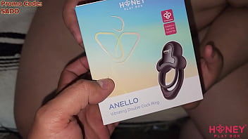 Lubang Pantatku Hancur Dan Penuh Dengan Sperma Berkat Anello, Cincin Getar Dengan Stimulator Klitoris Dari Honey Play Box