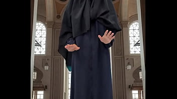 Coba Abaya & Hijab Cantikmu Sekarang