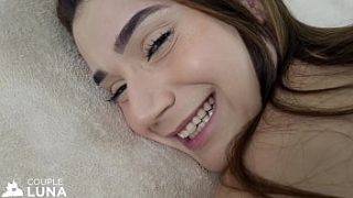 Mau Lihat Wanita Nakal Minta Dientot Dari Belakang? Dia Menggoda, Mengerang Keras, Dan Tetap Terbuka!