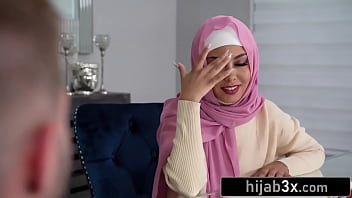 Cantik Muslimah Berhijab Yang Menggoda Saat Bercinta