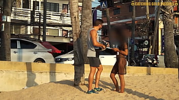 Pengalaman Pertama Anal Seks Yang Gila Dengan Gadis Thailand Super Seksi