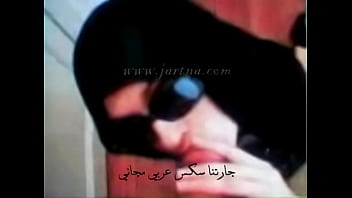 Gadis Arab Memberikan Blowjob Memikat Dengan Hijabnya