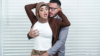 Pintu Menuju Kenikmatan Tersembunyi Di Balik Hijabnya – Theofficialegypt, Peter Green