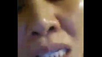 Thai Milf Seksi Dengan Payudara Besar Sedang Masturbasi P2