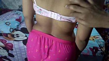 Gadis Sekolah India Seksi Dengan Payudara Besar Ditiduri Kencang Mantan Pacar