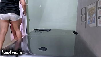 Video Pijat Panas Terapis Berhijab Gadis Desi Chika Toge Menghela Napas Saat Bercinta