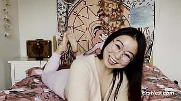 Gadis Tionghoa Imut Senang Bisa Bikin Video Masturbasi Untuk Kami