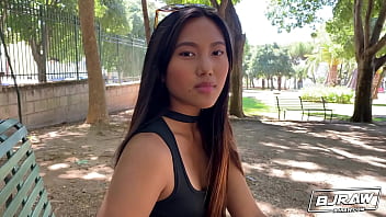 Bibir Bjraw May Thai Yang Menggoda