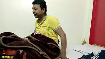 Gadis Remaja India Cantik dan Seksi Bersama Pria Lajang!