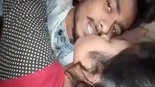 Cowok India Merekam Momen Intim Dengan Pacarnya