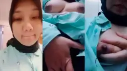 Amara Ukhti Sensual Meremas Payudara Basah
