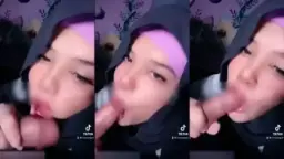 Arrazyny Hijab Sensual Dengan Mainan Dewasa
