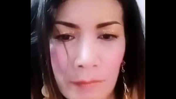 Gadis Thailand Seksi Menggoda Di Siaran Langsung