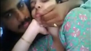 Pasangan Muda Mesra Bercinta Panas Di Video Porno India