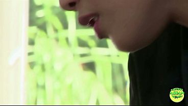 Pelacur Asia Menjilat Dan Menciumi Teteknya Sendiri Sambil Merasakan Kontol Besar Masuk Ke Memek Sempitnya