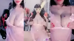 Guru Ezzha Pake Lingerie Tembus Pandang Bikin Ngiler, Keliatan Semua Isi Dalemnya.