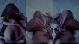 Tante Hijab Lagi Ngangkang Viral, Gaya Doggy Bikin Makin Panas.