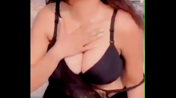 Cewek India Baru, Seksi Banget Bikin Ngilu.