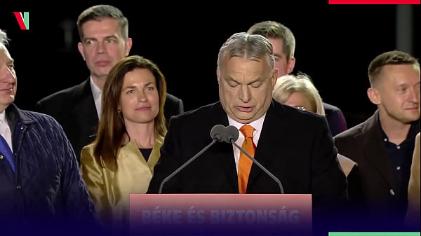 Orang Kerdil Hungaria Ngewe Eropa Di Depan Penonton Yang Teriak-teriak