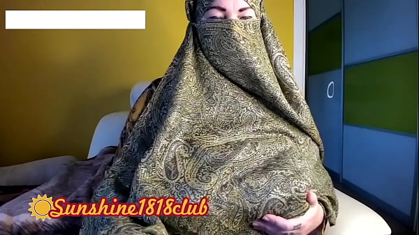 Nonton Rekaman Webcam 10 November, Cewek Turki-arab Montok Berhijab, Toket Gede Bikin Greget.