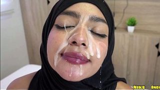 Bokep Jilbab Cewek Abg Digebukin Sampe Crot Di Muka