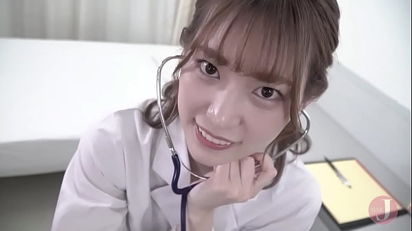 Dokter Cewek Seksi Banget, Akari Mitani, Bikin Ngilu Di Ranjang.