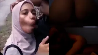 Cewek Berhijab Ngewe Outdoor Di Kostan, Napsu Bebas Tanpa Batas.