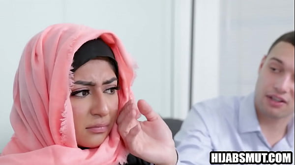 Cewek Hijab Terpaksa Digenjot Bule Amerika