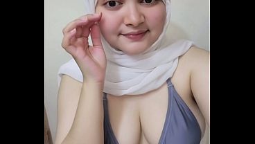 Hari-hari Awal Goyang Twerk Pakai Hijab, Bikin Makin Panas Dan Binal.