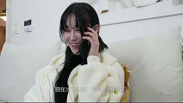 Korea – Cewek Nganggur Di Rumah, Jebak Tukang Servis Di Antara Pahanya Yang Basah
