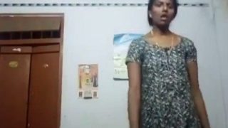 Tamil Aunty Buka Baju, Video Panas Bikin Ngilu