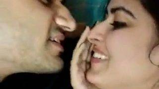 Tonton Video Mesra Kekasih India, Bikin Panas Dingin!