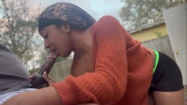 Keluarga Panas – Bawa Step Sister Kabur Buat Doggystyle Di Luar, Kontol Gede Stepdad Ngebor Bokong Mungilnya.